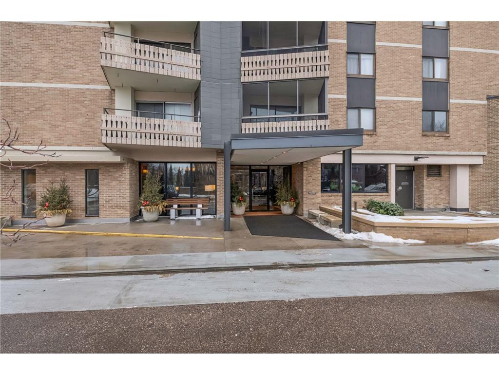 400 Groveland Avenue #910 Minneapolis MN 55403 6826751 image4
