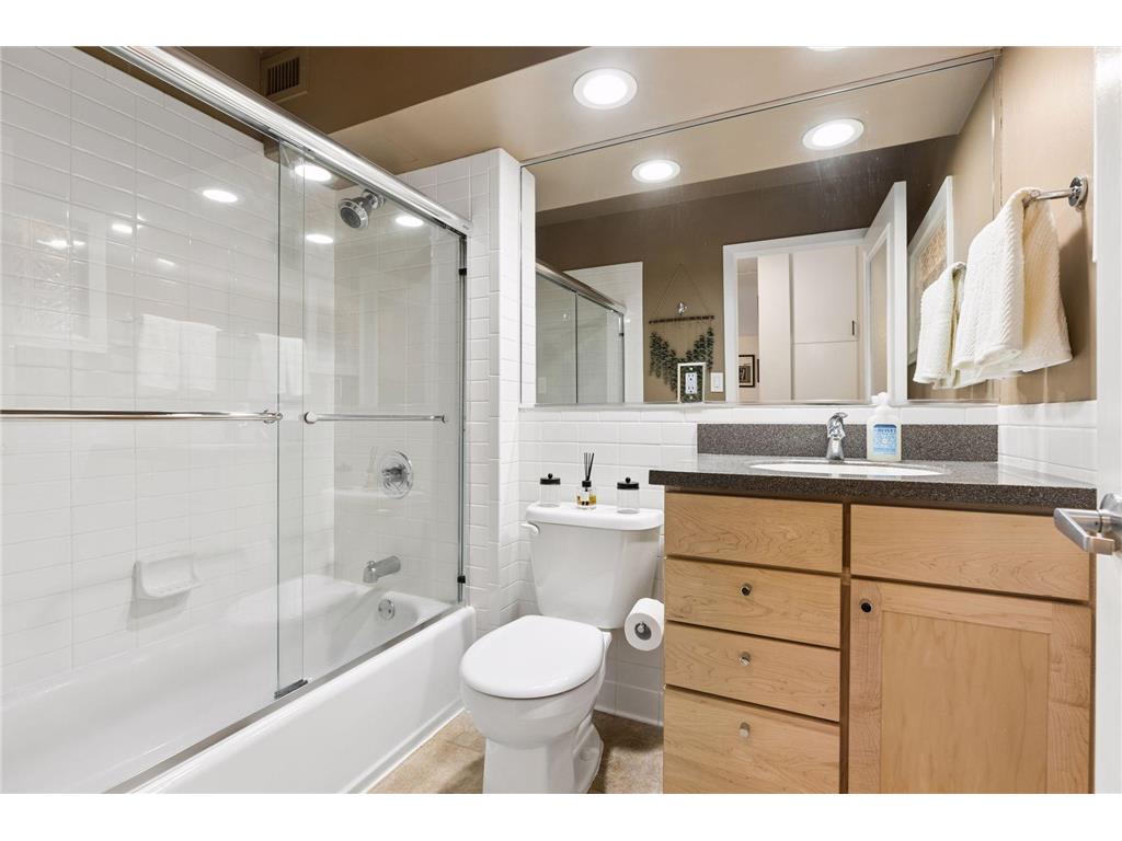 400 Groveland Avenue #914 Minneapolis MN 55403 7033680 image19