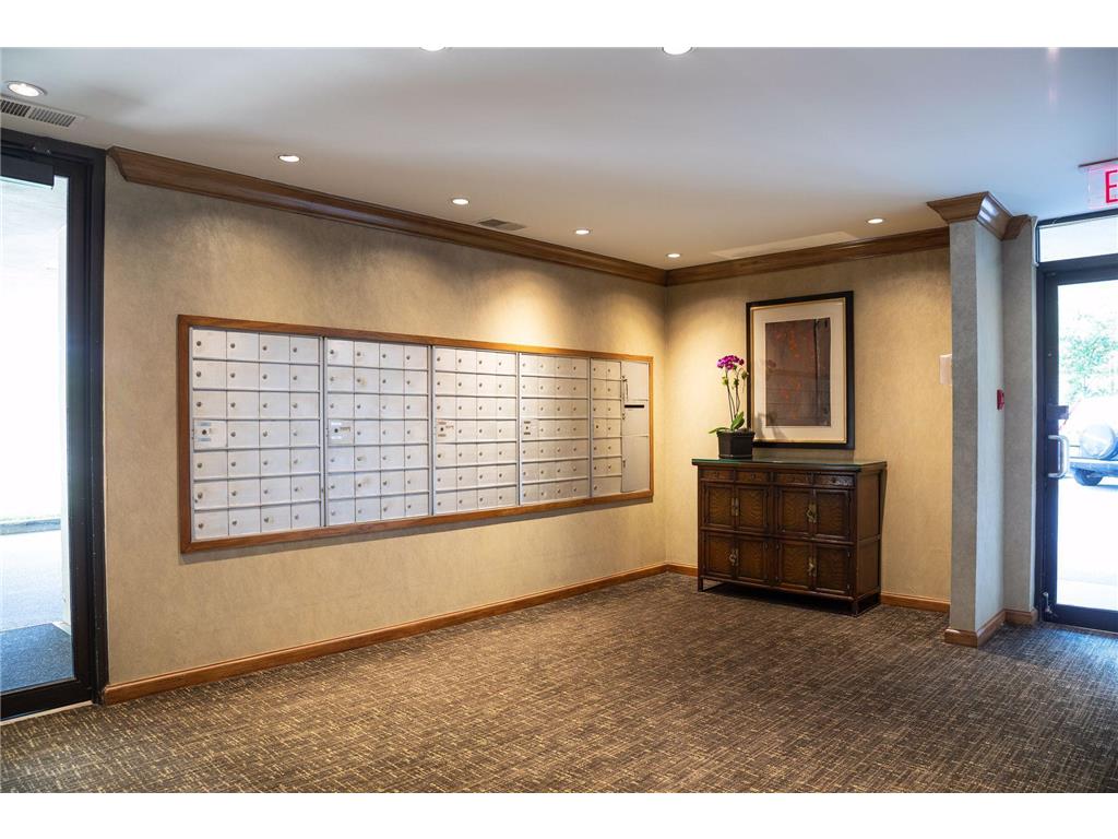 400 Groveland Avenue #914 Minneapolis MN 55403 7033680 image32