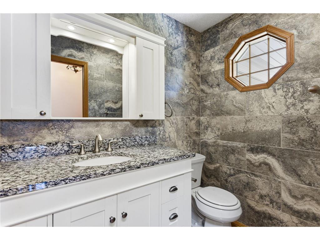 400 Interlachen Road Burnsville MN 55306 7083206 image10