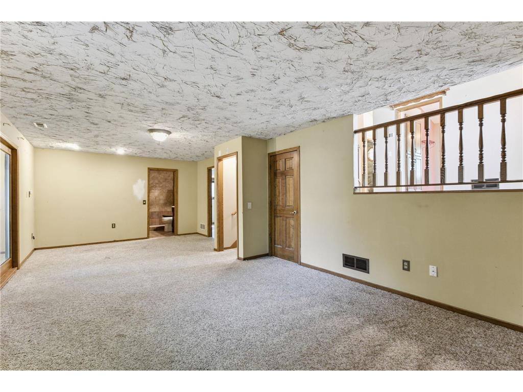 400 Interlachen Road Burnsville MN 55306 7083206 image24