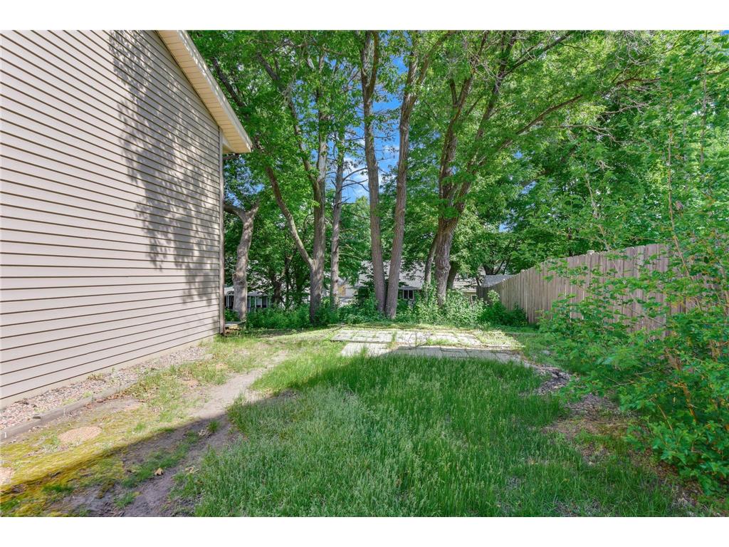400 Interlachen Road Burnsville MN 55306 7083206 image36