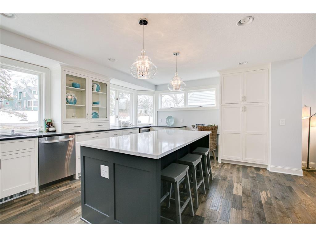 400 Lafayette Avenue, Excelsior, MN 55331 MLS 6233900 Edina Realty