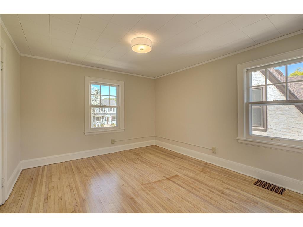 400 Macalester Street Saint Paul MN 55105 6823605 image23