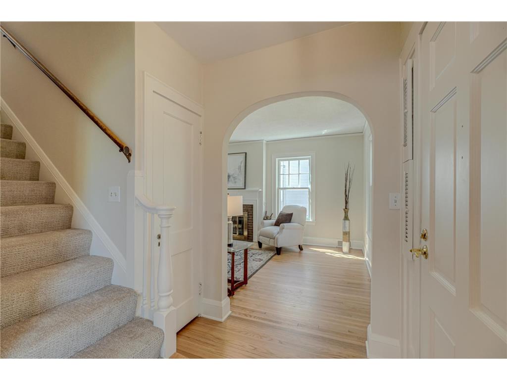 400 Macalester Street Saint Paul MN 55105 6823605 image3
