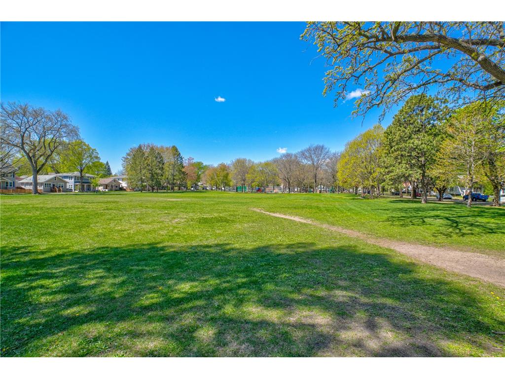 400 Macalester Street Saint Paul MN 55105 6823605 image36