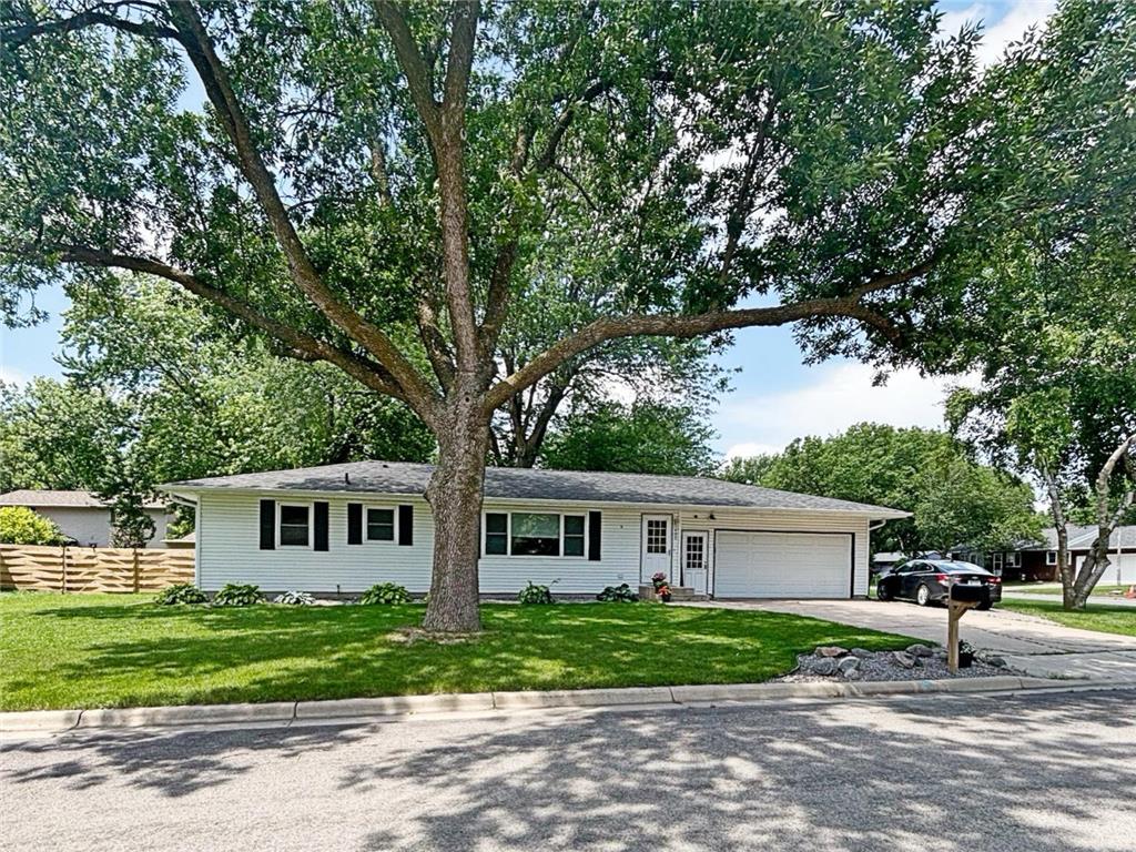 400 Morten Drive Redwood Falls MN 56283 6743191 image1