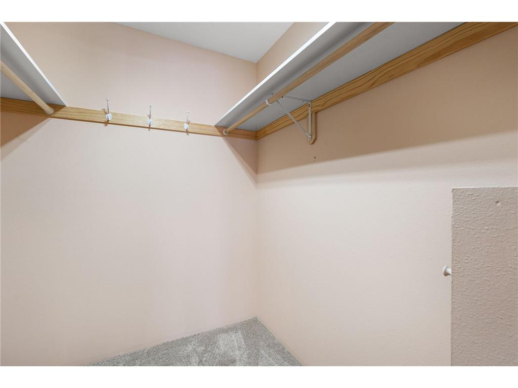 400 Oakland Place NE #9 Austin MN 55912 6826009 image23