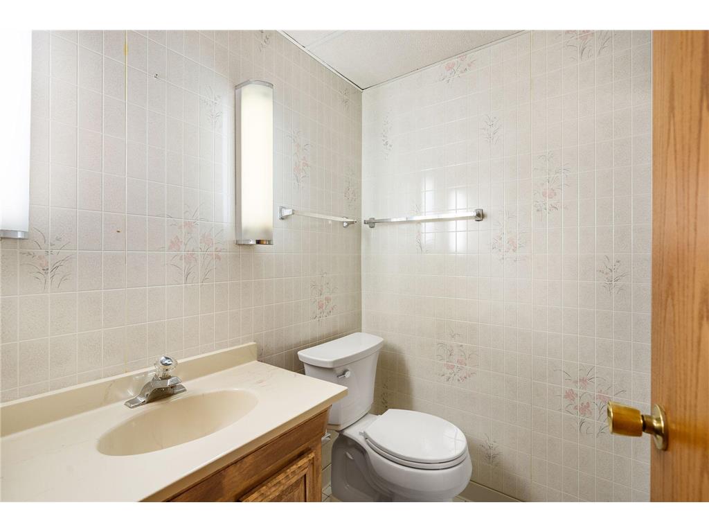 400 Oakland Place NE #9 Austin MN 55912 6826009 image29