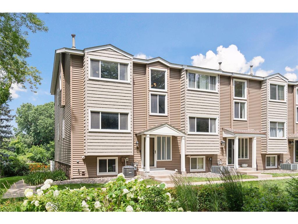 400 Pondridge Circle Wayzata MN 55391 6569229 image1