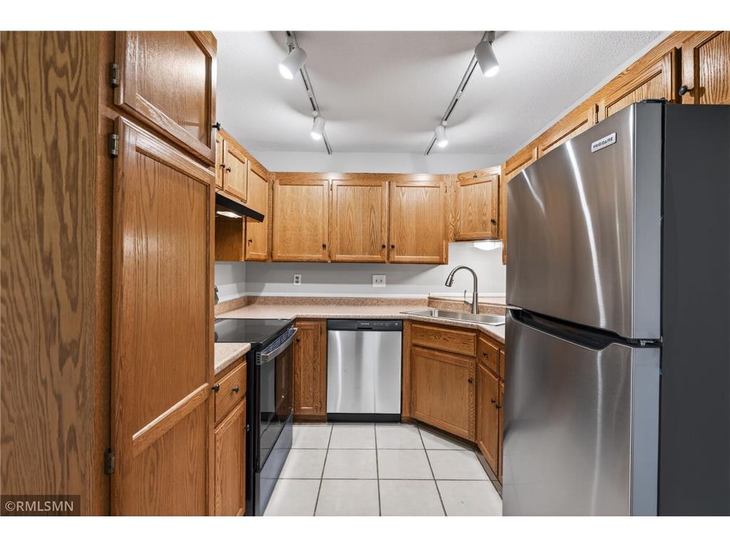 400 Shelard Parkway #203 Saint Louis Park MN 55426 7063150 image11