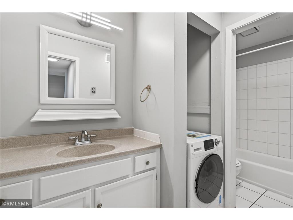 400 Shelard Parkway #203 Saint Louis Park MN 55426 7063150 image18