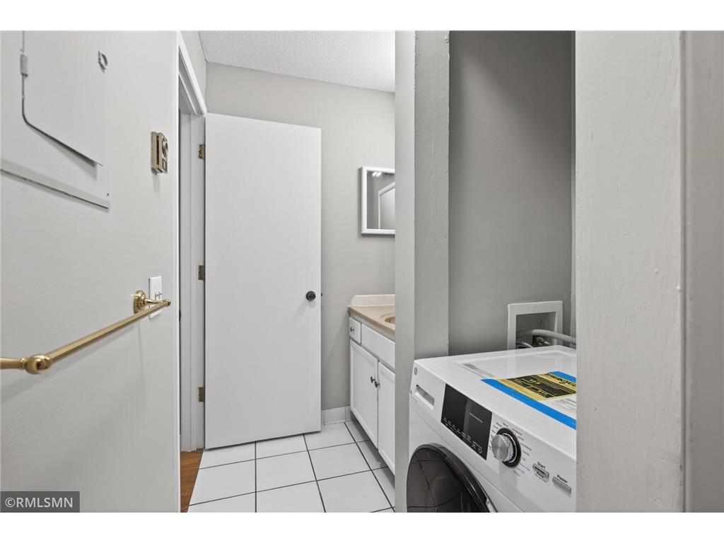 400 Shelard Parkway #203 Saint Louis Park MN 55426 7063150 image19