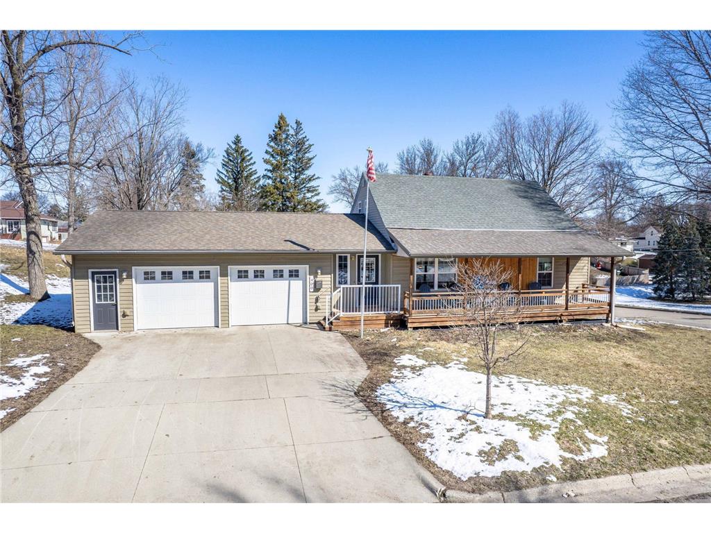 400 W Douglas Avenue Fergus Falls MN 56537 7049842 image1