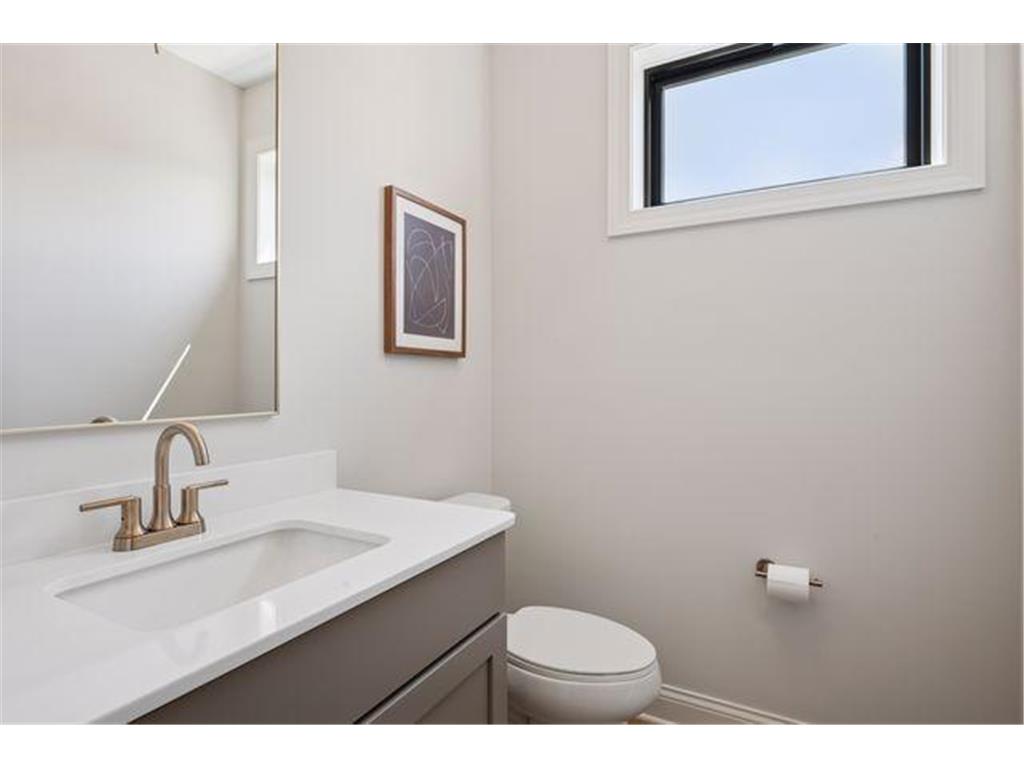 4000 Arbor Drive Woodbury MN 55129 6822159 image19