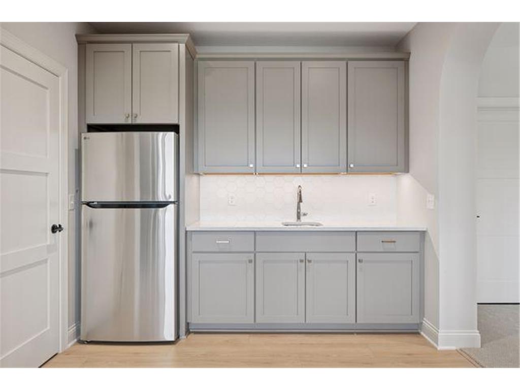 4000 Arbor Drive Woodbury MN 55129 6822159 image28