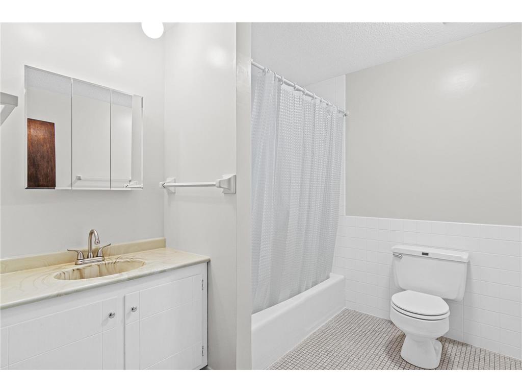 4000 Foss Road #204 Saint Anthony MN 55421 7050857 image9