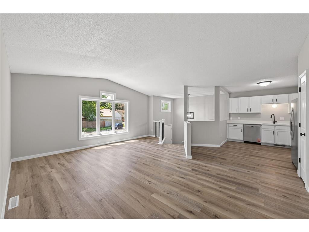 4000 W 137th Street Savage MN 55378 7082564 image3