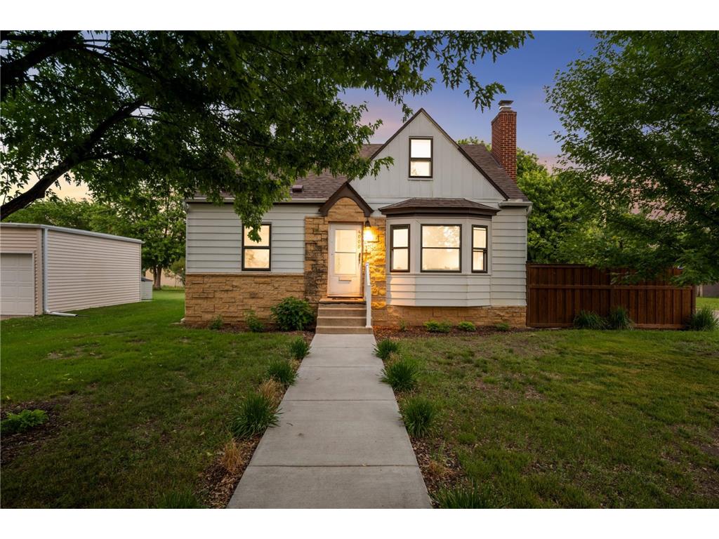 4000 Welcome Avenue N Robbinsdale MN 55422 7042637 image1
