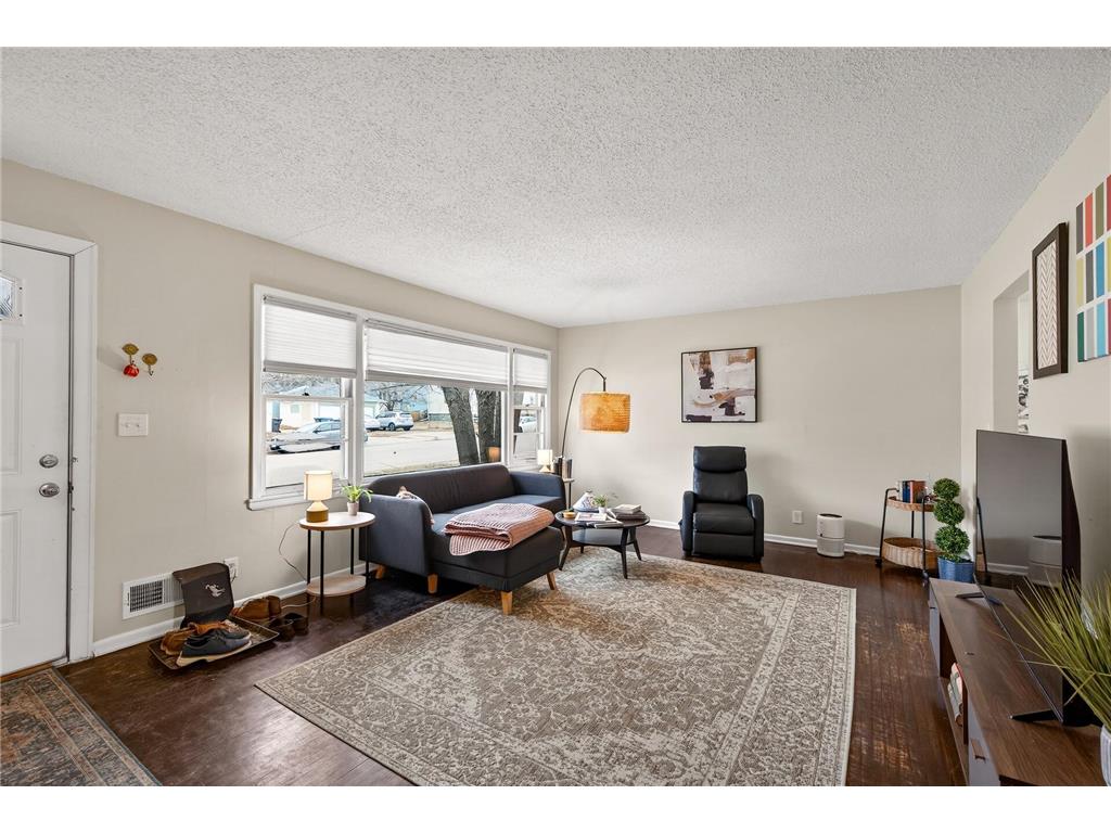 4001 5th Avenue S Minneapolis MN 55409 7033843 image2