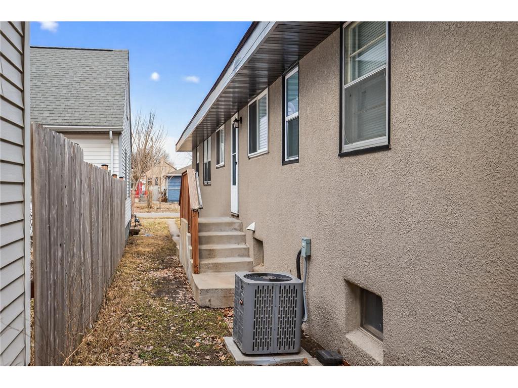 4001 5th Avenue S Minneapolis MN 55409 7033843 image32