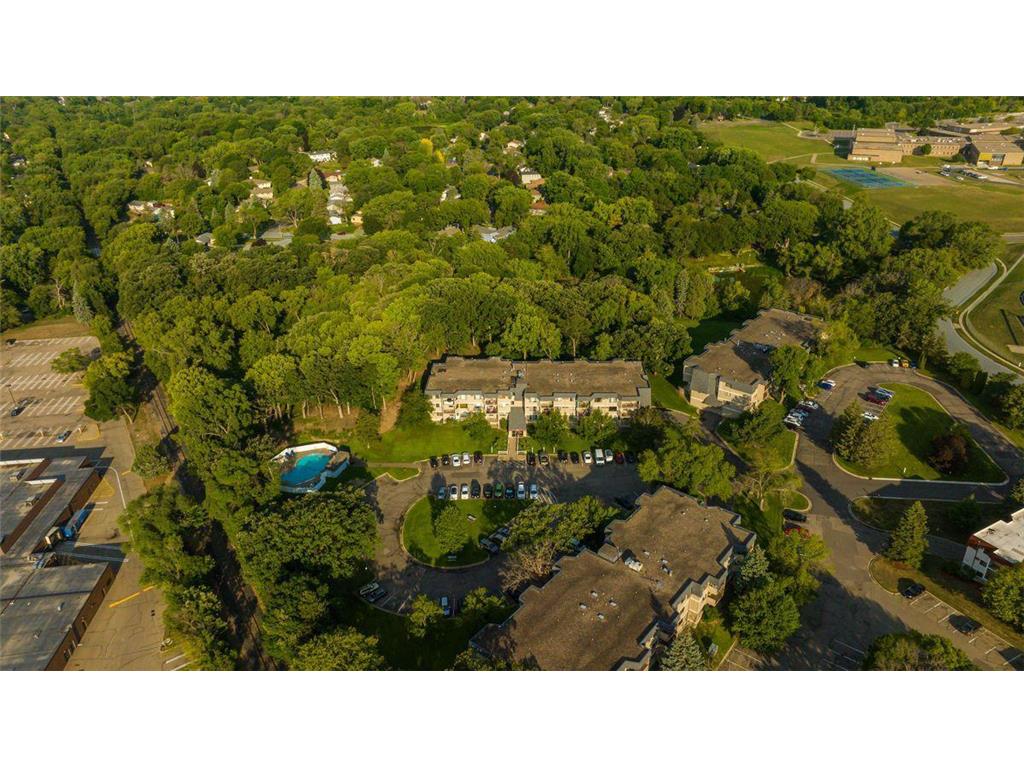 4001 Heritage Hills Drive #206 Bloomington MN 55437 6407027 image1