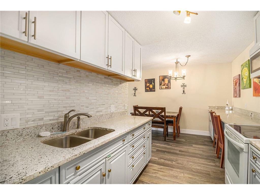 4001 Heritage Hills Drive #304 Bloomington MN 55437 7038316 image19