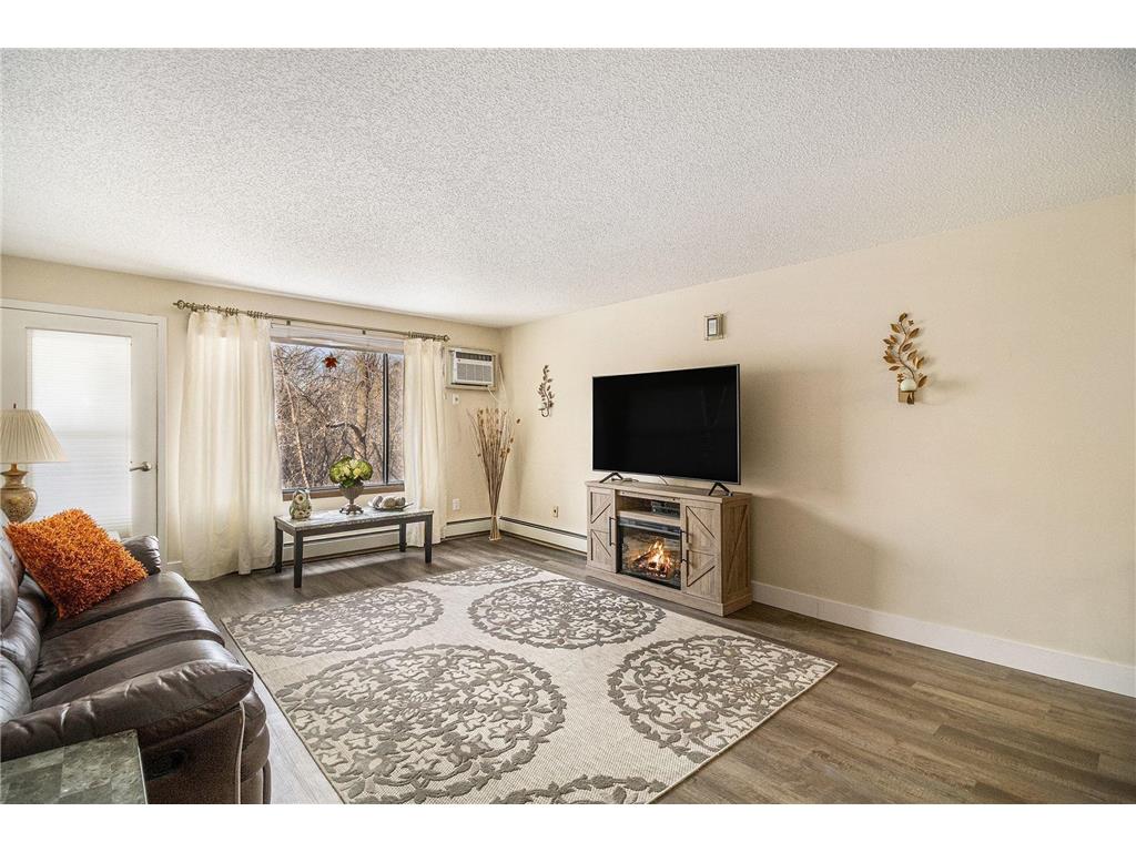 4001 Heritage Hills Drive #304 Bloomington MN 55437 7038316 image5