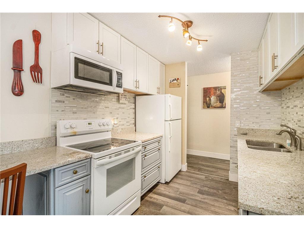 4001 Heritage Hills Drive #304 Bloomington MN 55437 7038316 image7