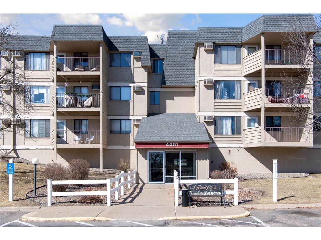 4001 Heritage Hills Drive #309 Bloomington MN 55437 6692242 image1