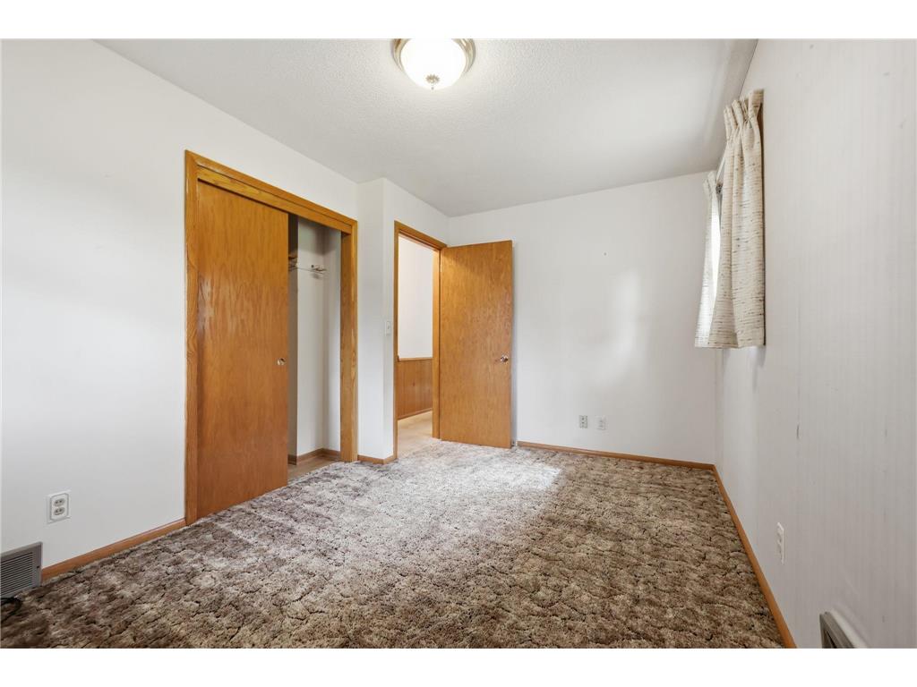 4002 7th Avenue Anoka MN 55303 7089516 image16
