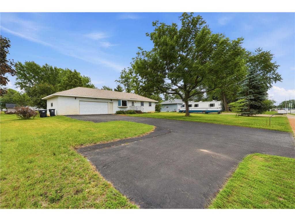 4002 7th Avenue Anoka MN 55303 7089516 image3