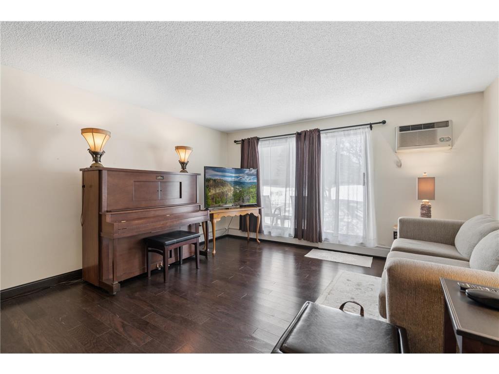 4002 Foss Road #102 Saint Anthony MN 55421 7039725 image12