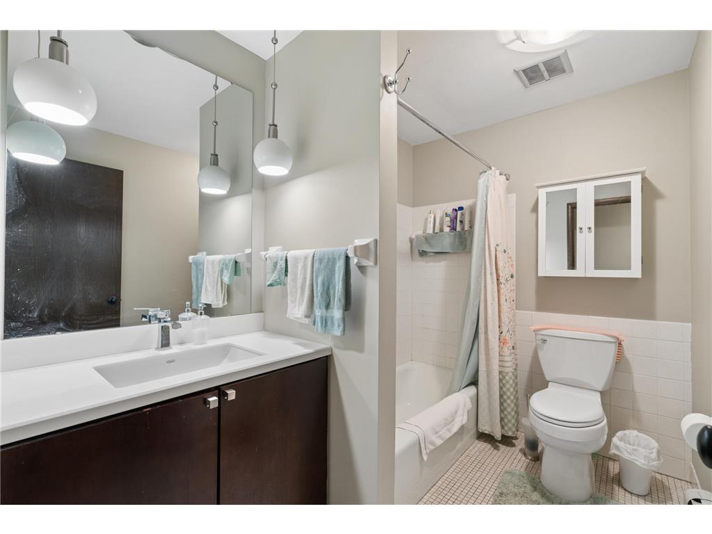 4002 Foss Road #102 Saint Anthony MN 55421 7039725 image16