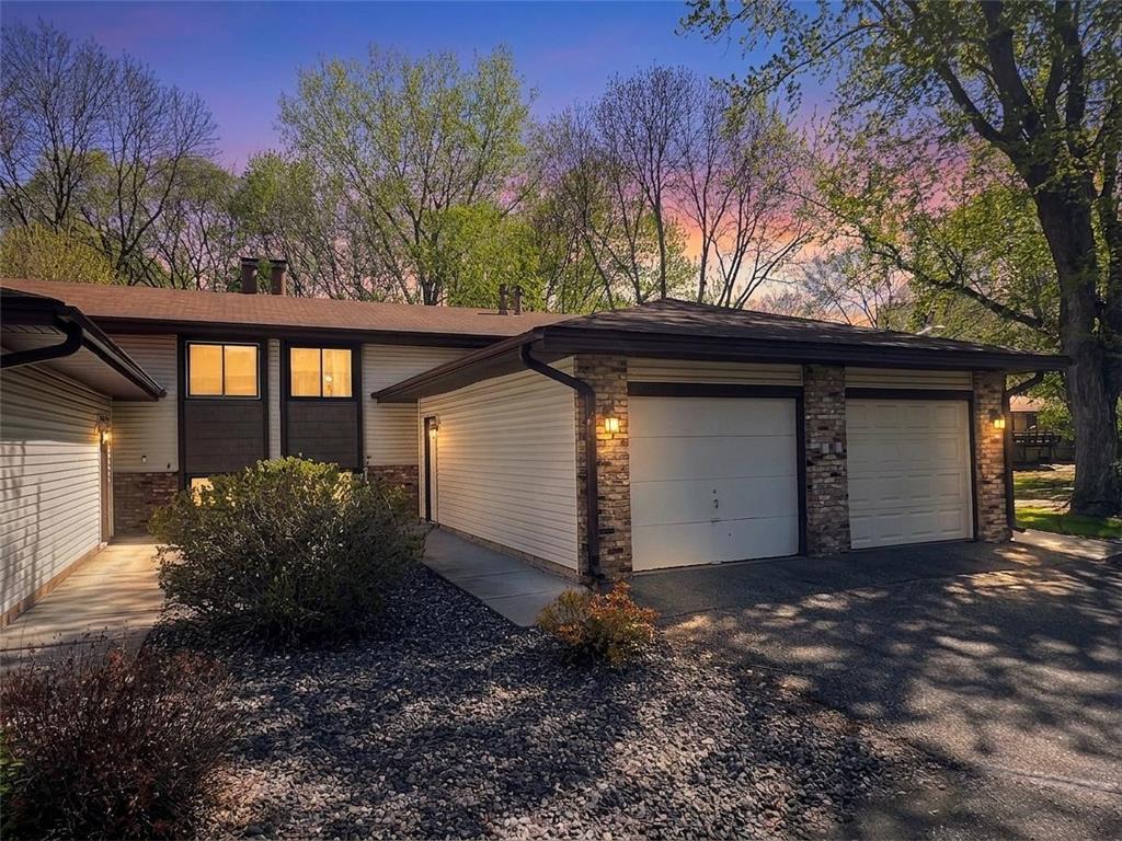 4004 Brookdale Circle N Brooklyn Park MN 55443 7038826 image1