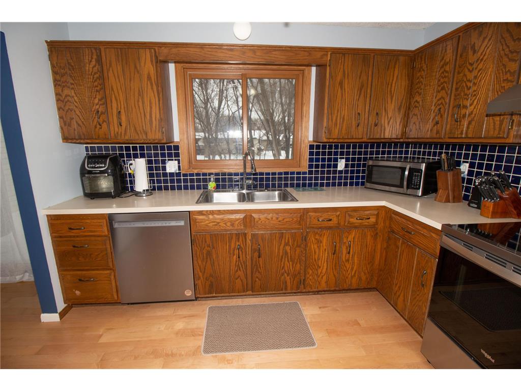 4004 Brookdale Circle N Brooklyn Park MN 55443 7038826 image7