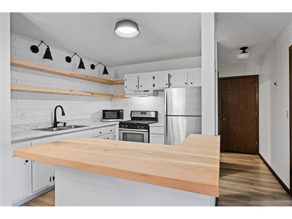 4004 Foss Road #203 Saint Anthony MN 55421 6692360 image1