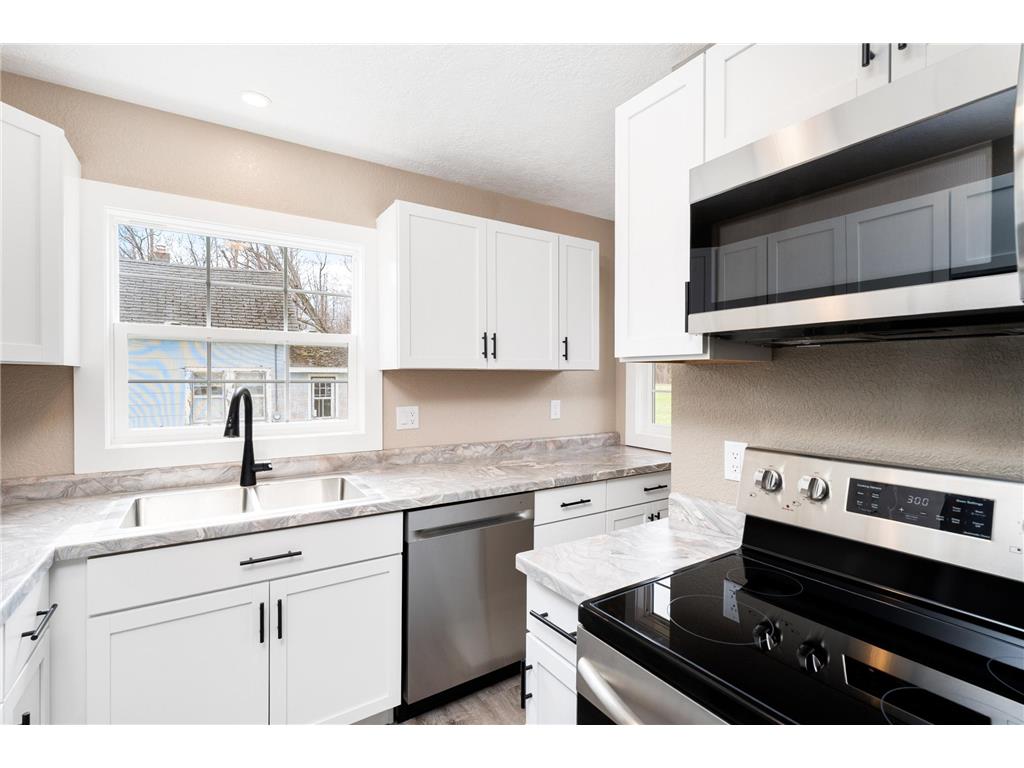 4005 W 9th Street Duluth MN 55807 7070923 image14
