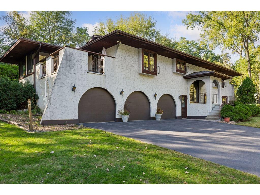 4006 Huntingdon Drive Minnetonka MN 55305 6799585 image1