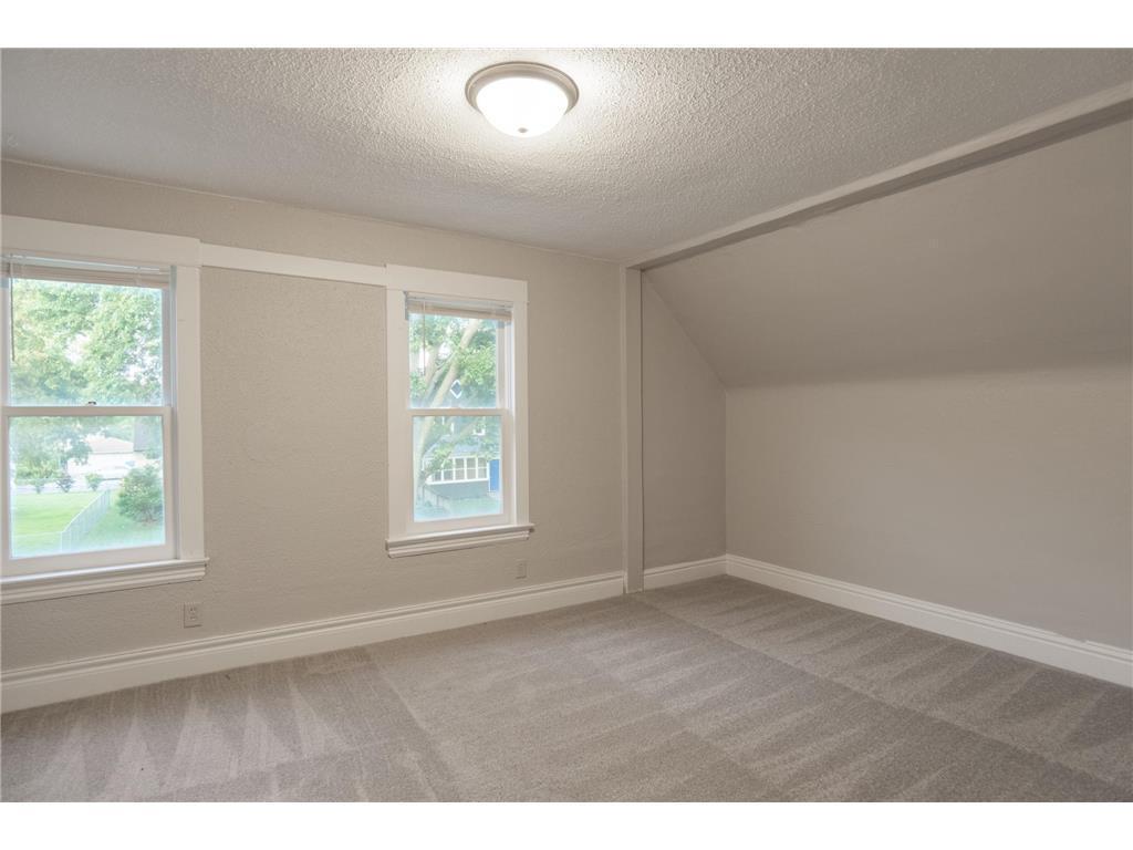 4007 Girard Avenue N Minneapolis MN 55412 6826622 image14