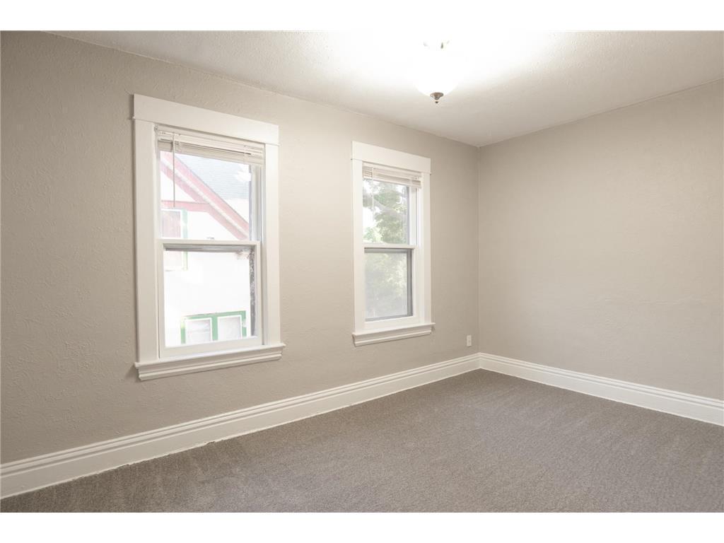 4007 Girard Avenue N Minneapolis MN 55412 6826622 image16