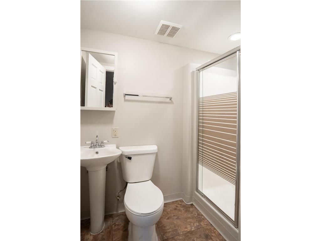 4007 Girard Avenue N Minneapolis MN 55412 6826622 image18