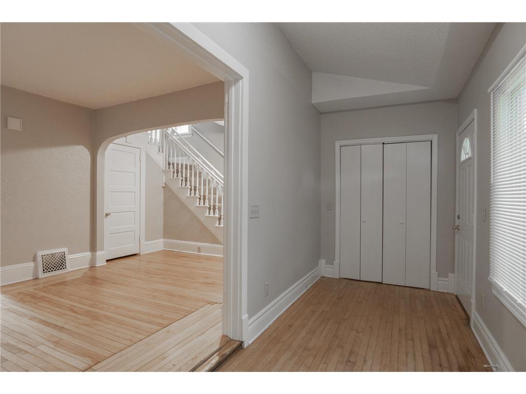 4007 Girard Avenue N Minneapolis MN 55412 6826622 image3