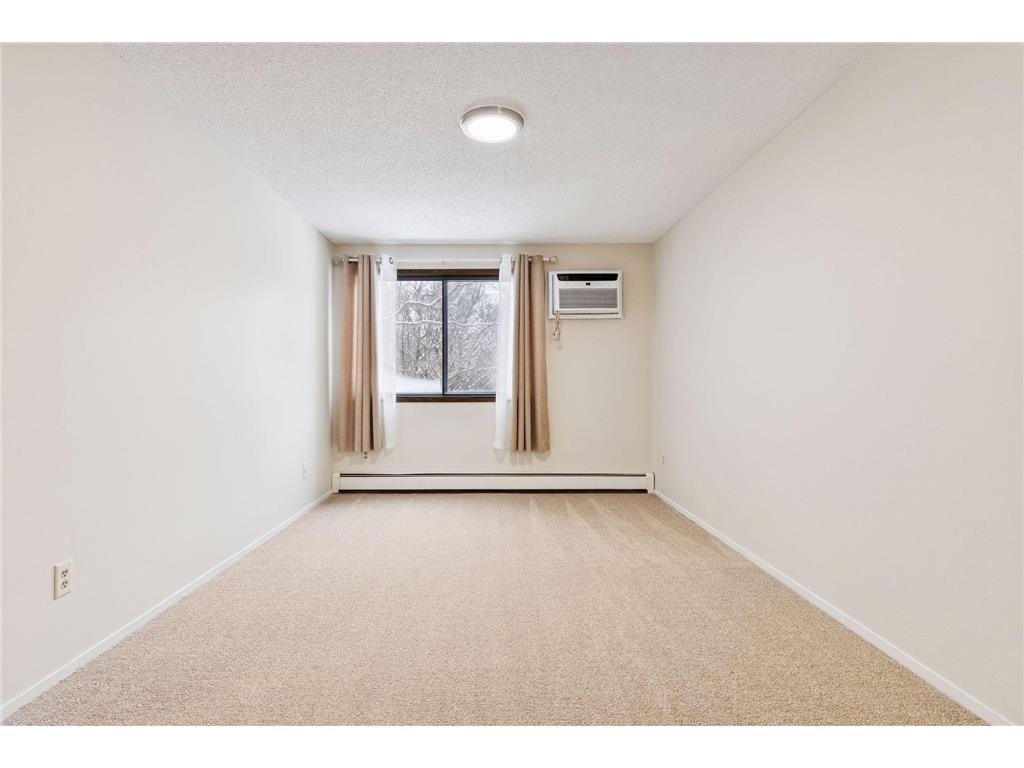 4009 Heritage Hills Drive #202 Bloomington MN 55437 6825925 image13