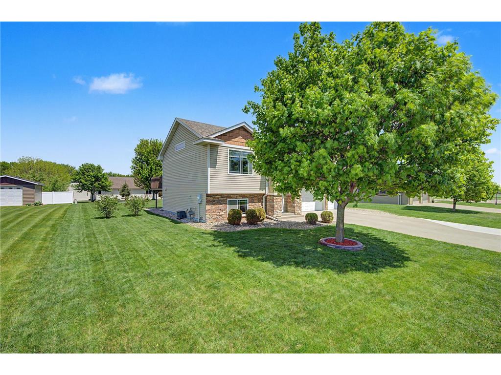 401 10th Street SE Freeport MN 56331 7073616 image4