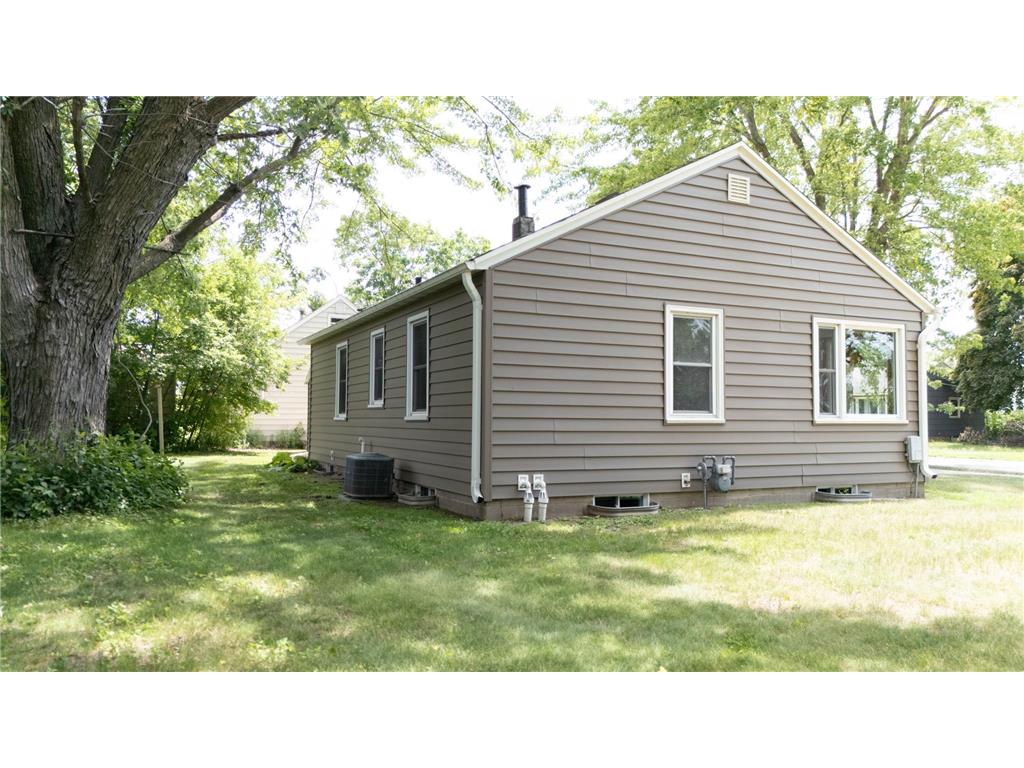 401 13th Avenue NE Austin MN 55912 - Mill Pond 7068770 image3