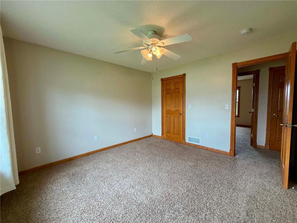 401 17th Street W Glencoe MN 55336 7064016 image14