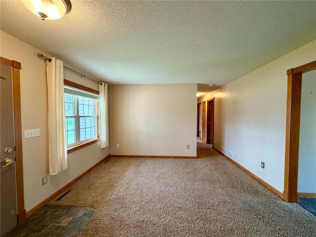 401 17th Street W Glencoe MN 55336 7064016 image6
