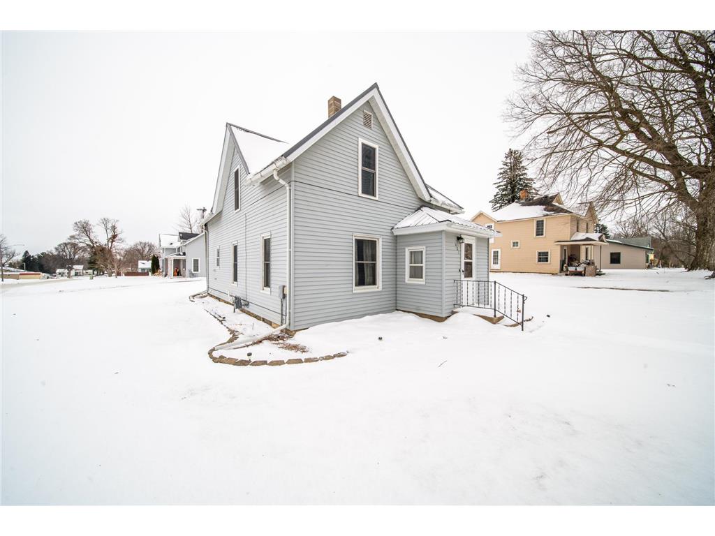 401 1st Street Fountain MN 55935 6825149 image1