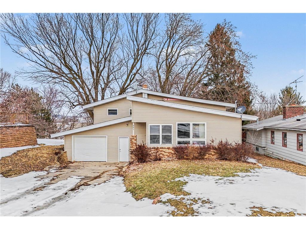 401 2nd Street E Wanamingo MN 55983 7018548 image1